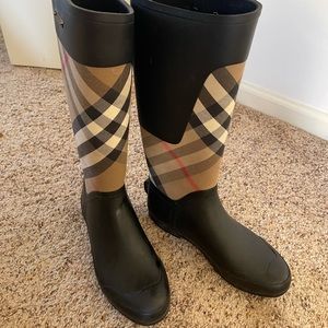 Burberry Rainboots 7.5